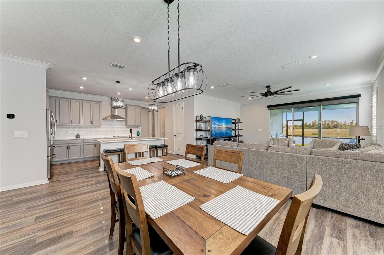 Image 13 of 66 For 17962 Solstice Avenue