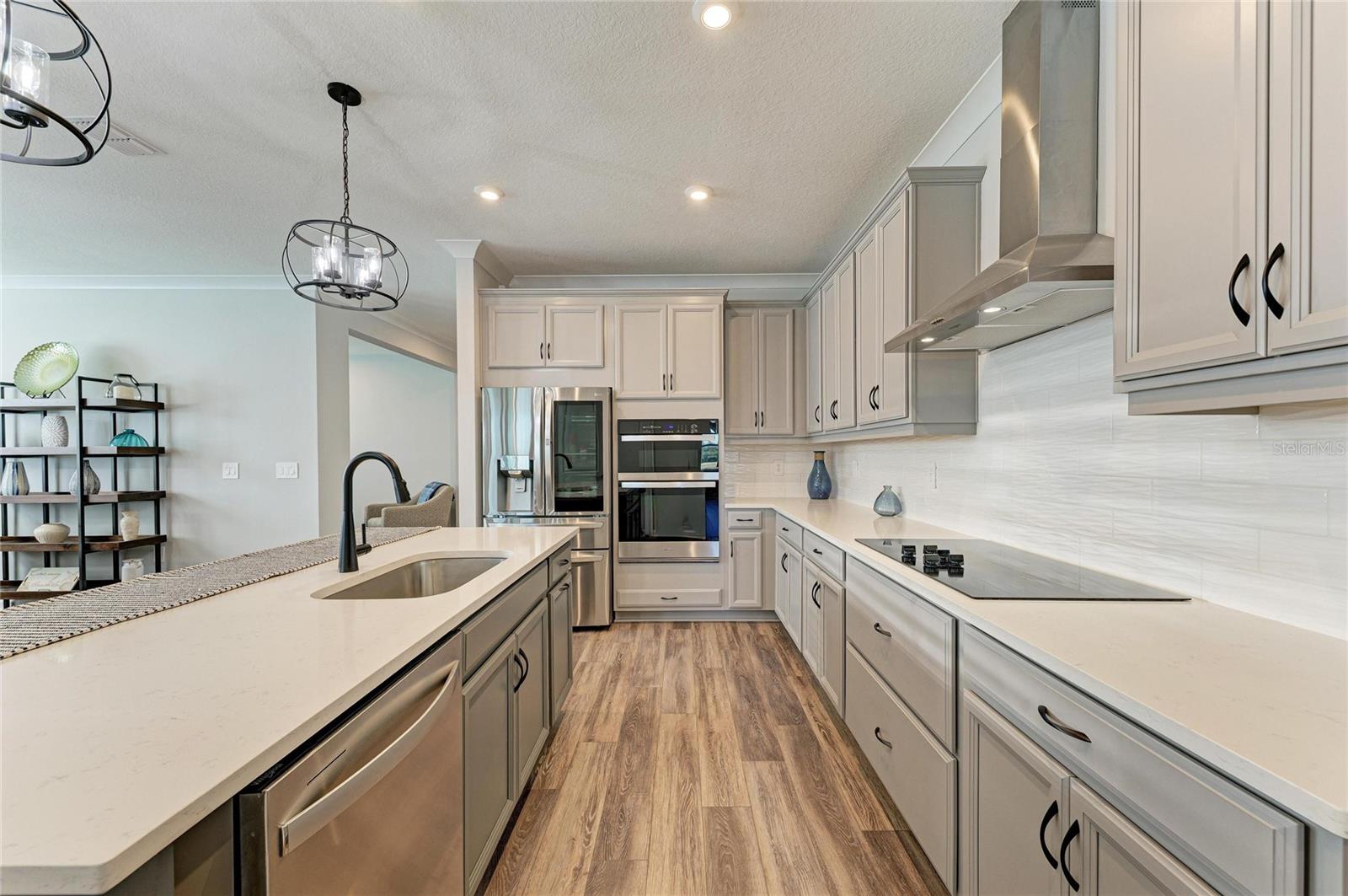 Image 18 of 66 For 17962 Solstice Avenue