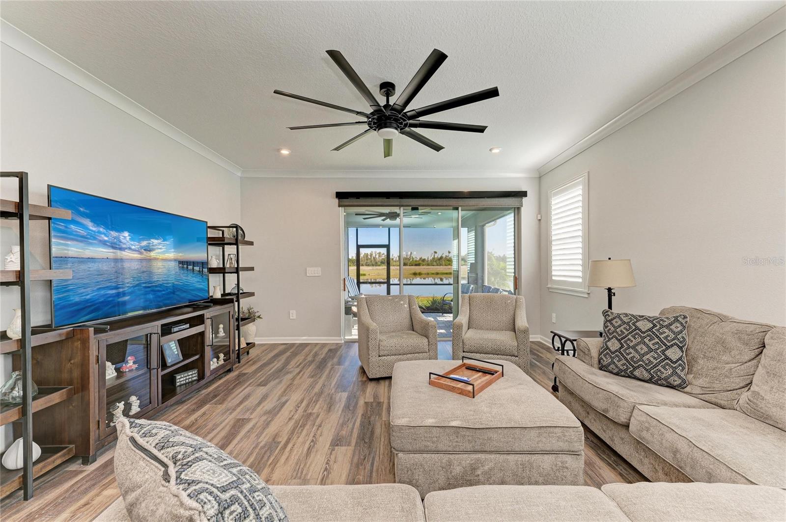 Image 21 of 66 For 17962 Solstice Avenue