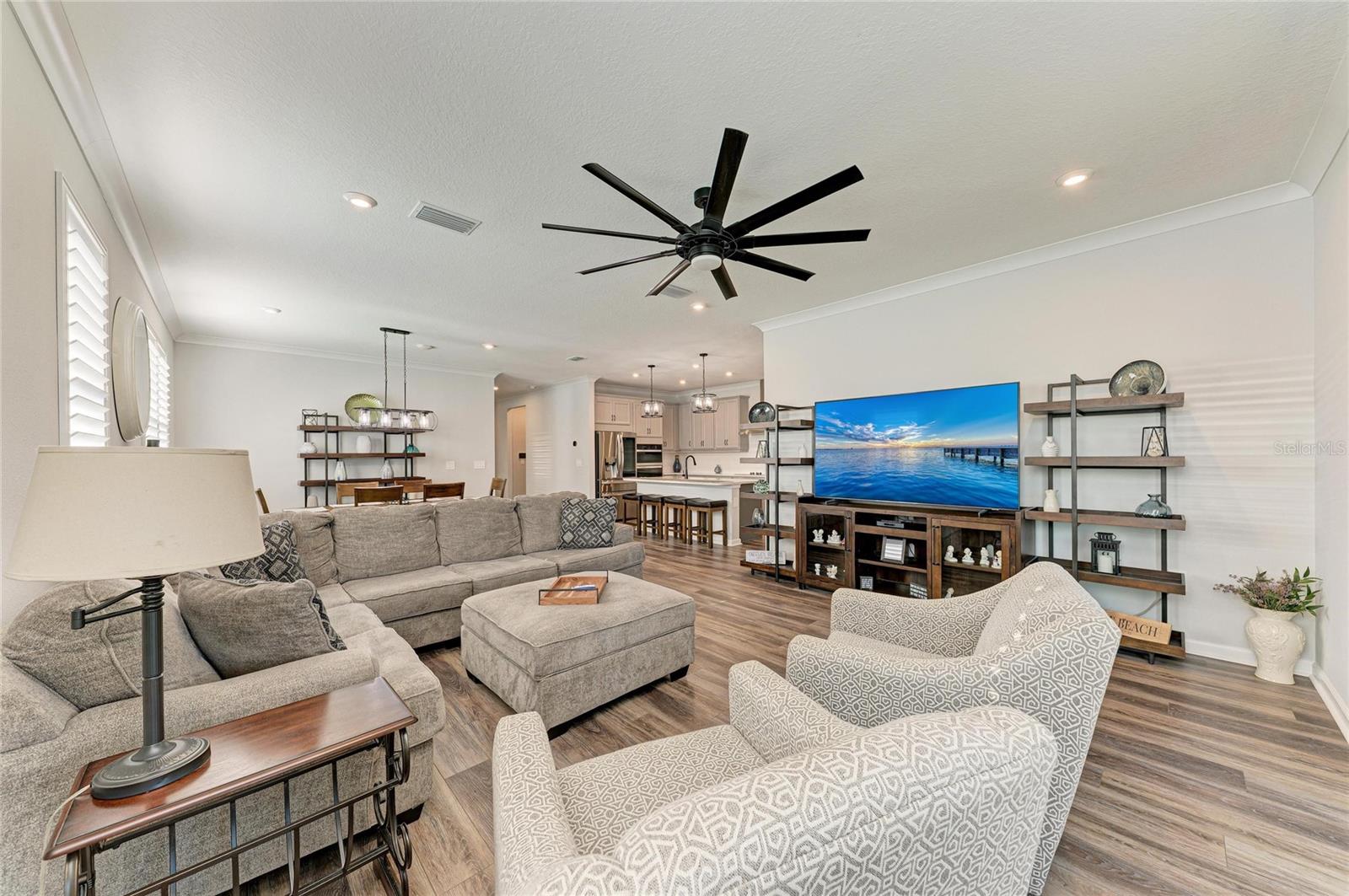 Image 23 of 66 For 17962 Solstice Avenue