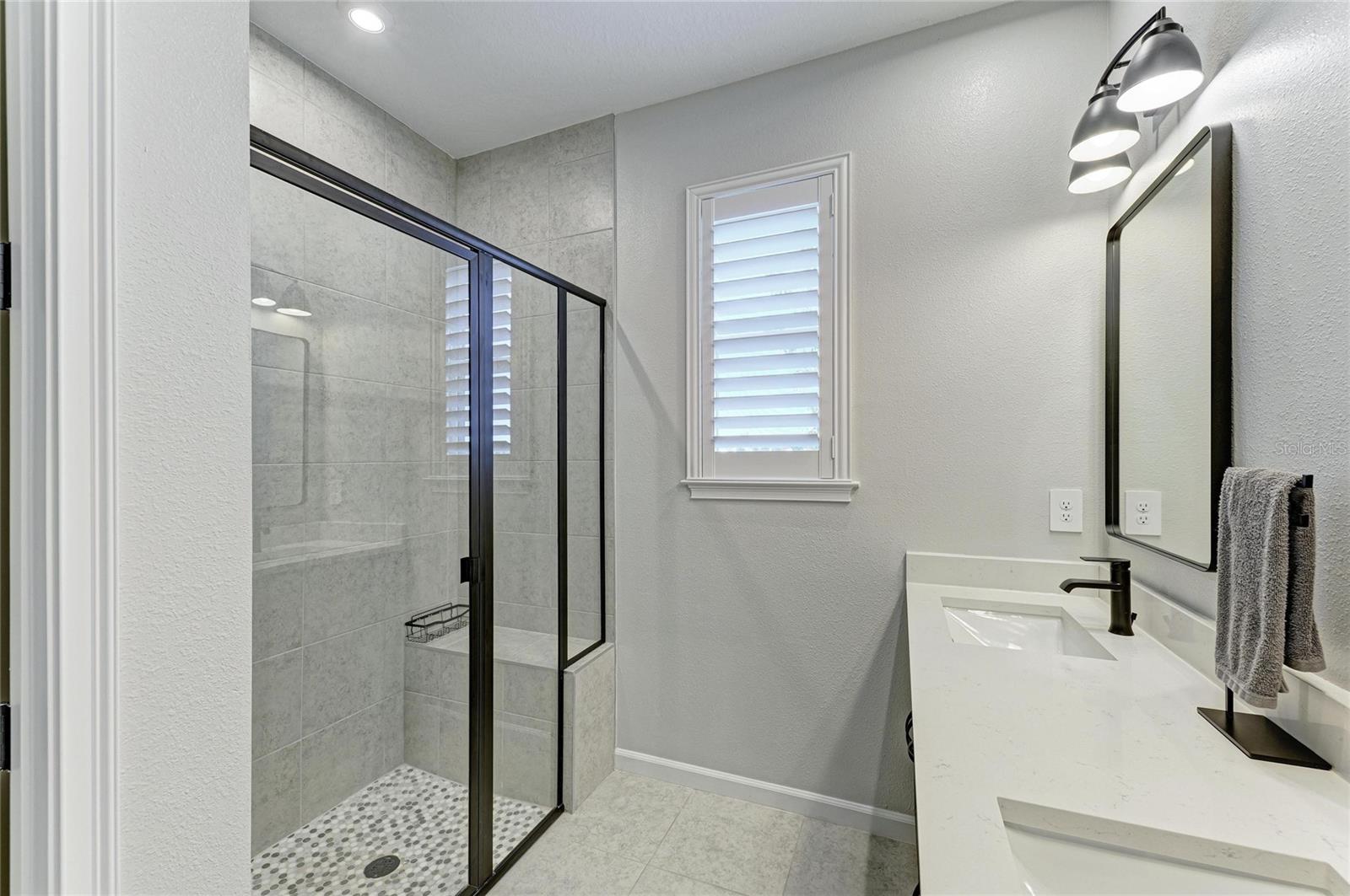 Image 27 of 66 For 17962 Solstice Avenue