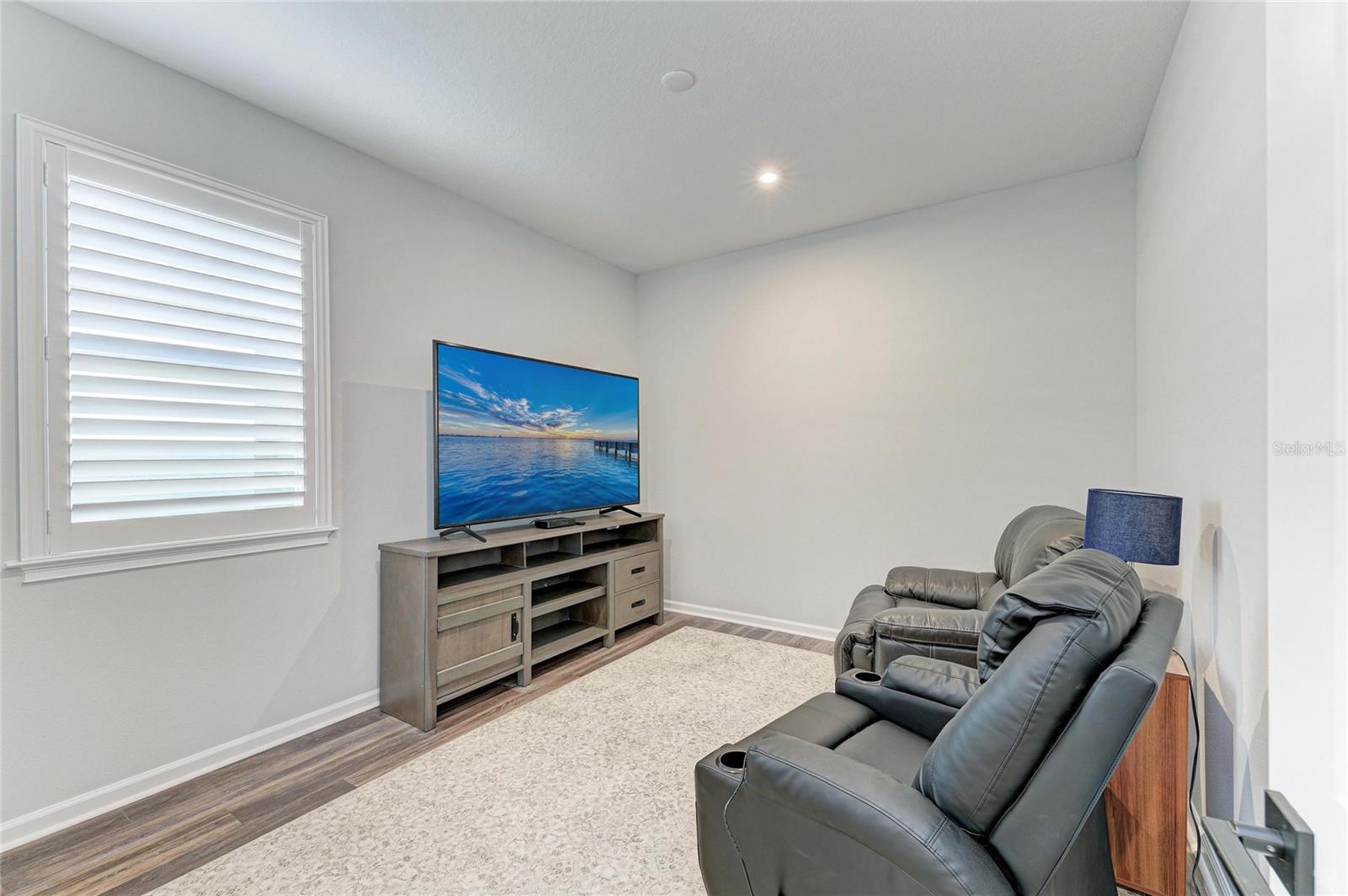 Image 29 of 66 For 17962 Solstice Avenue