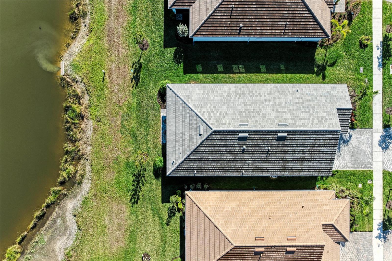 Image 8 of 66 For 17962 Solstice Avenue