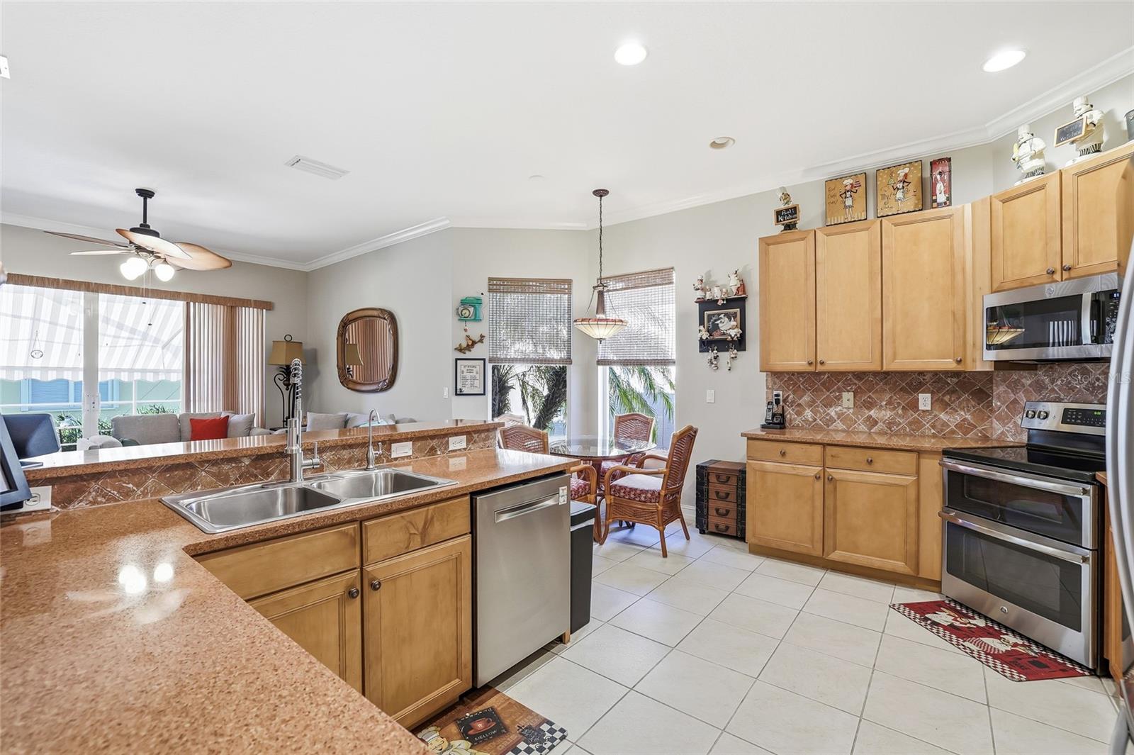 Image 13 of 42 For 15767 Crystal Waters Drive