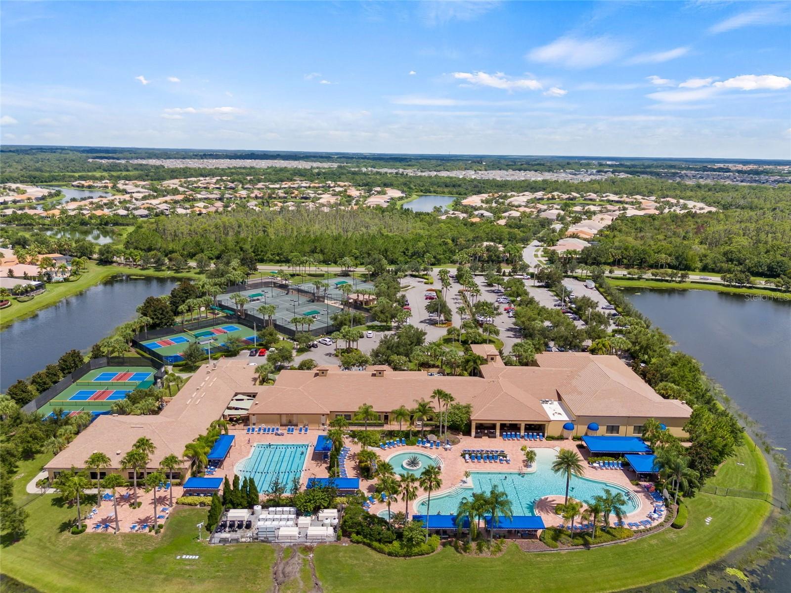 Image 33 of 42 For 15767 Crystal Waters Drive