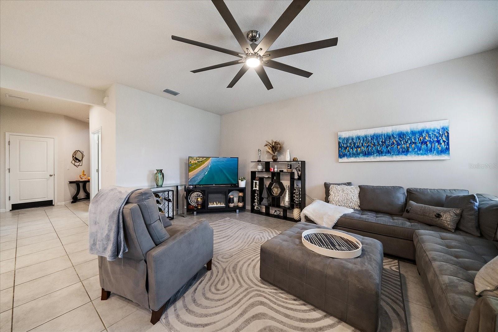 Image 12 of 39 For 5412 Peaceful Creek Cove