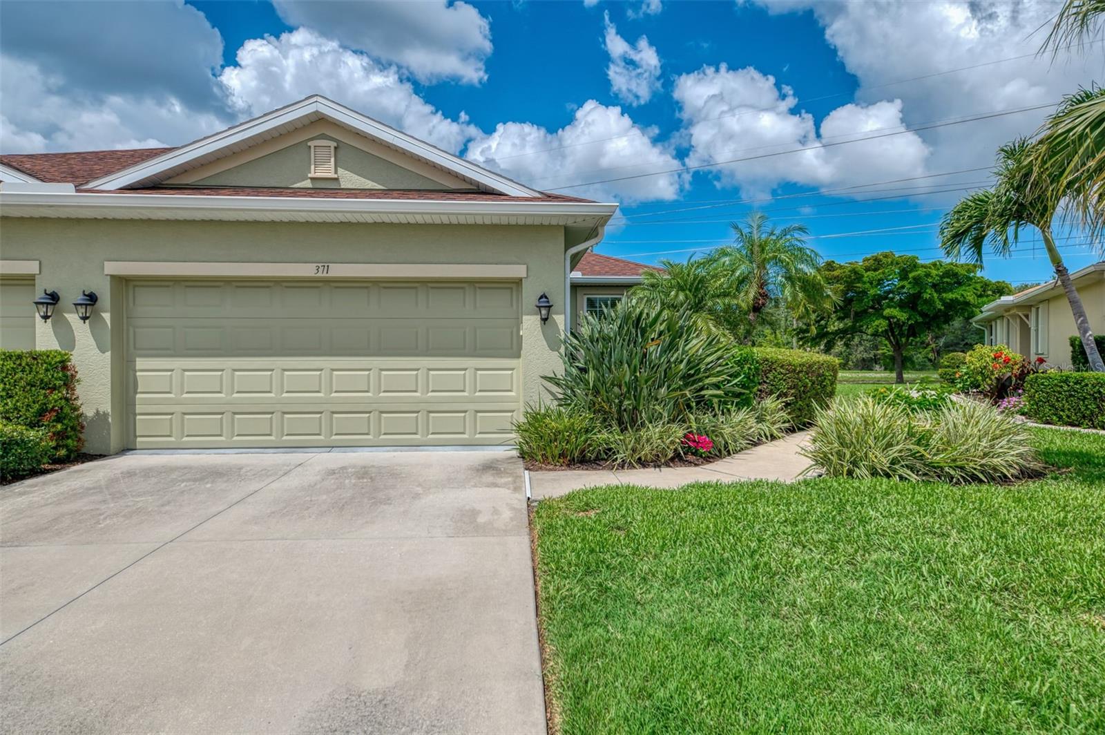 Details for 371 Capulet Drive, VENICE, FL 34292