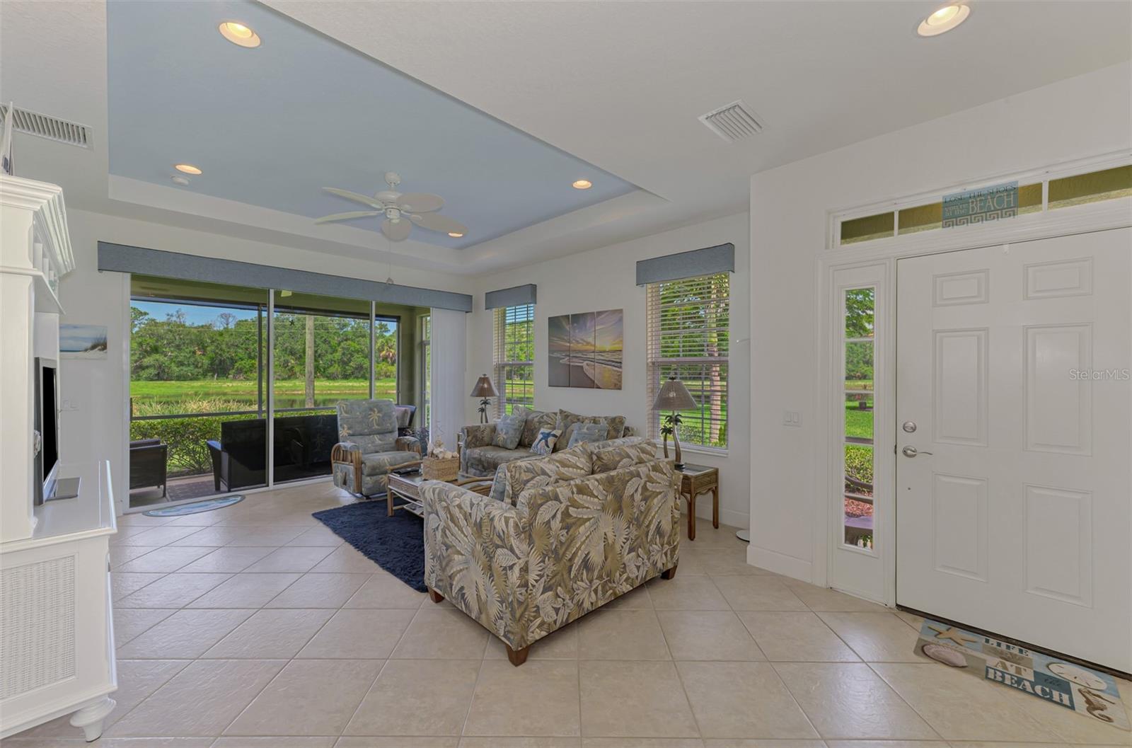 Image 11 of 90 For 371 Capulet Drive