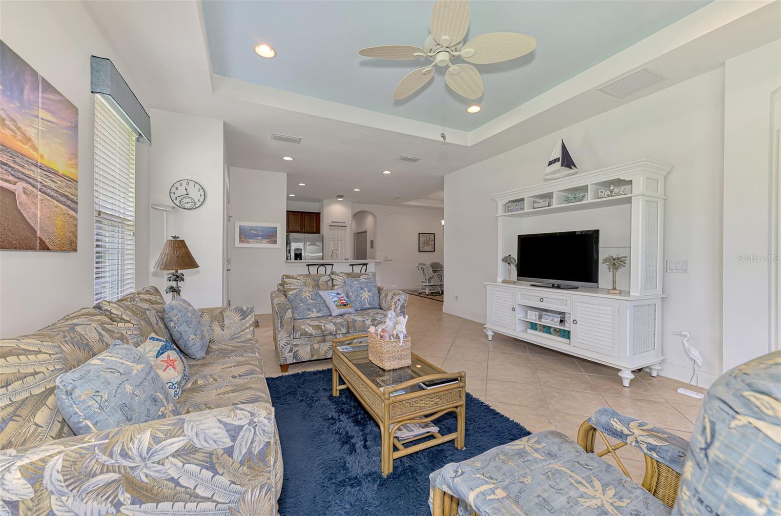 Image 14 of 90 For 371 Capulet Drive