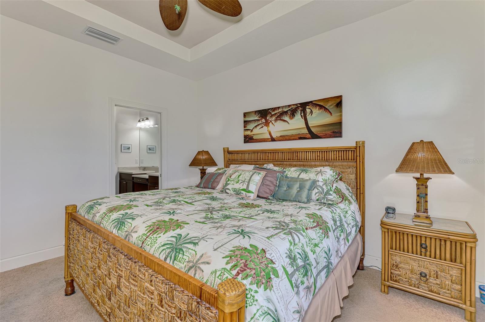 Image 28 of 90 For 371 Capulet Drive