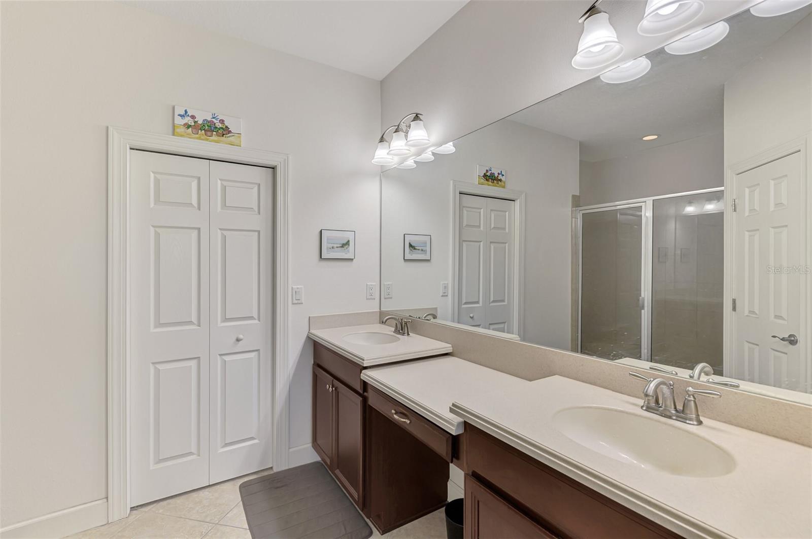 Image 30 of 90 For 371 Capulet Drive