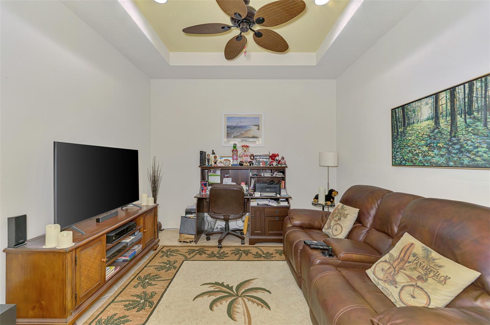 Image 34 of 90 For 371 Capulet Drive