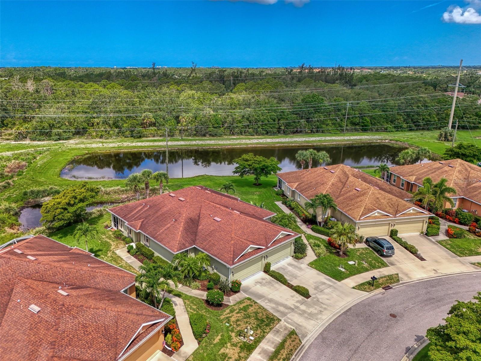 Image 6 of 90 For 371 Capulet Drive