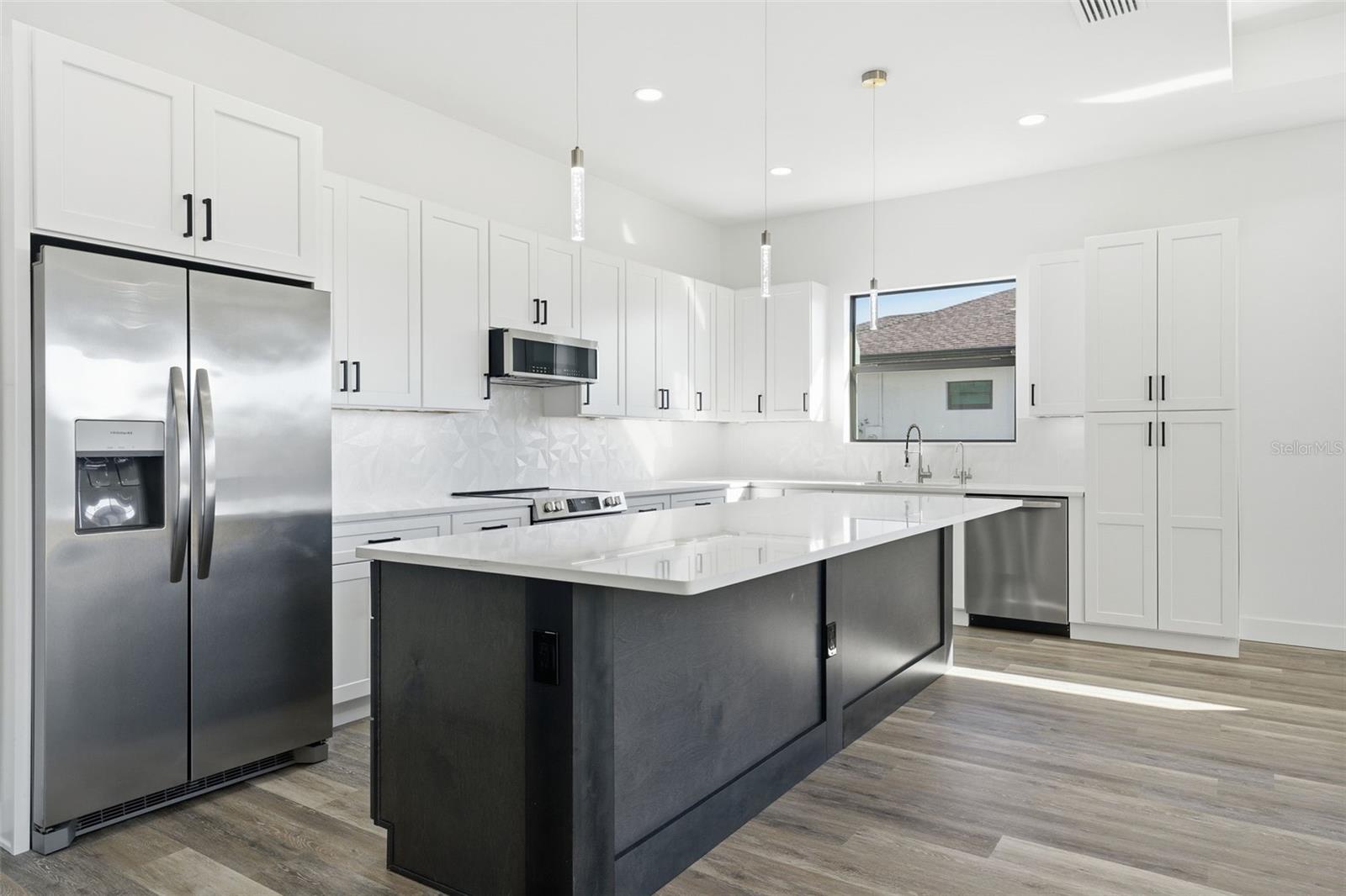 Image 16 of 46 For 12005 Carnival Avenue