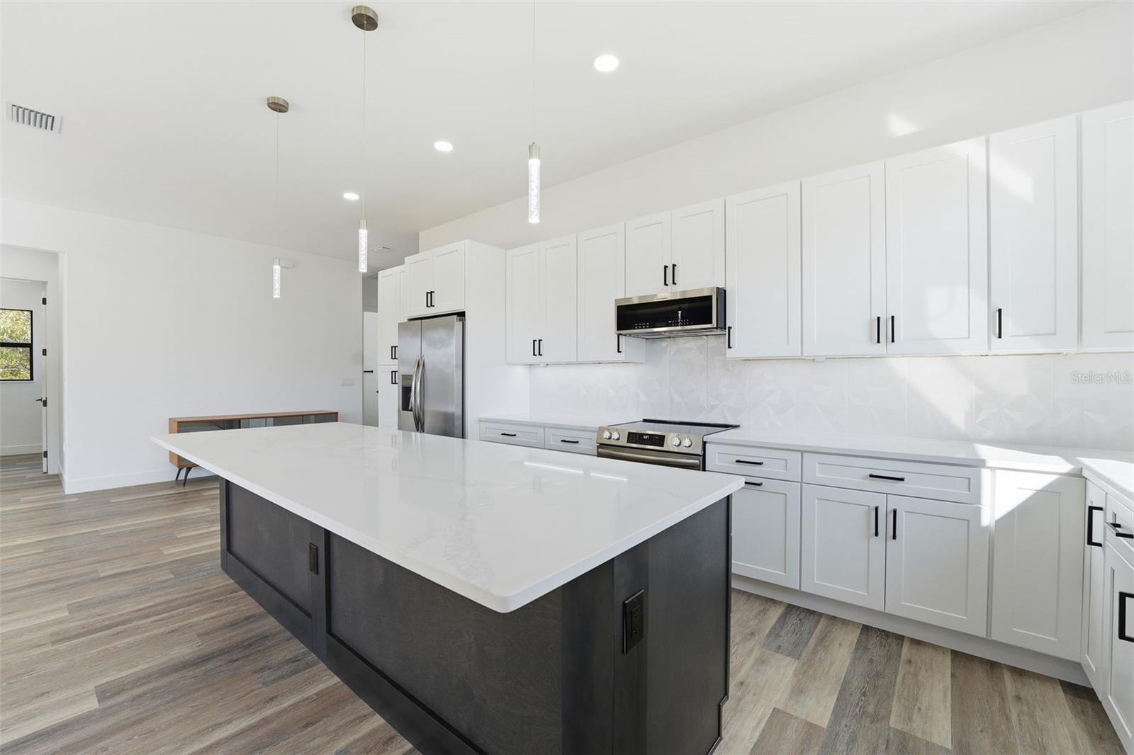 Image 18 of 46 For 12005 Carnival Avenue