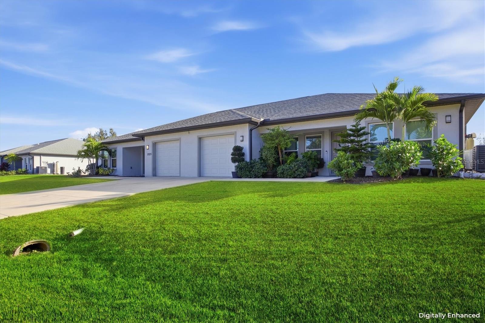 Image 4 of 32 For 12025 Saragossa Lane