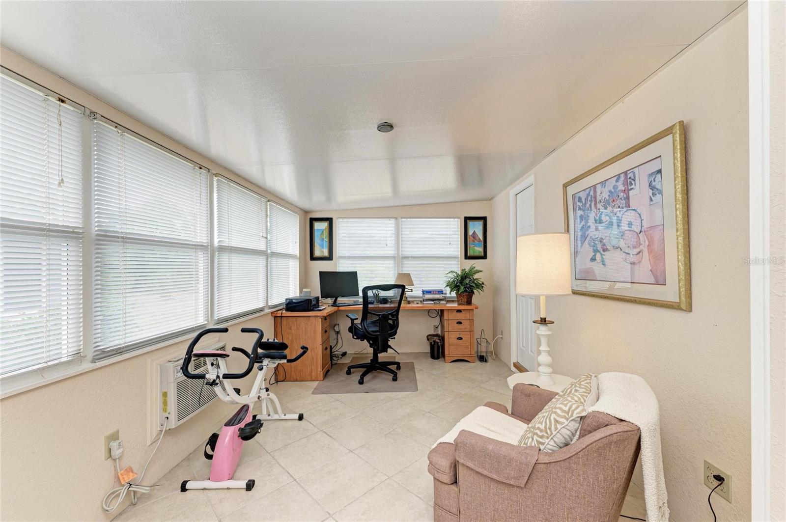 Image 13 of 73 For 35 Castle Drive