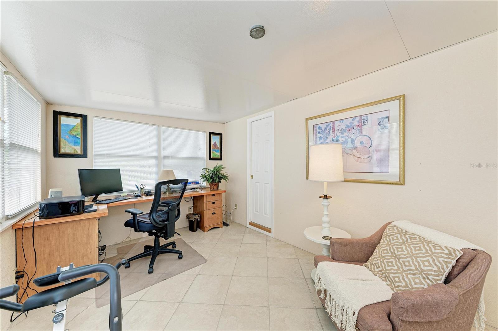 Image 14 of 73 For 35 Castle Drive