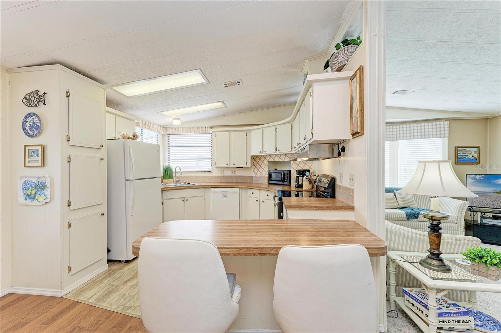 Image 26 of 73 For 35 Castle Drive