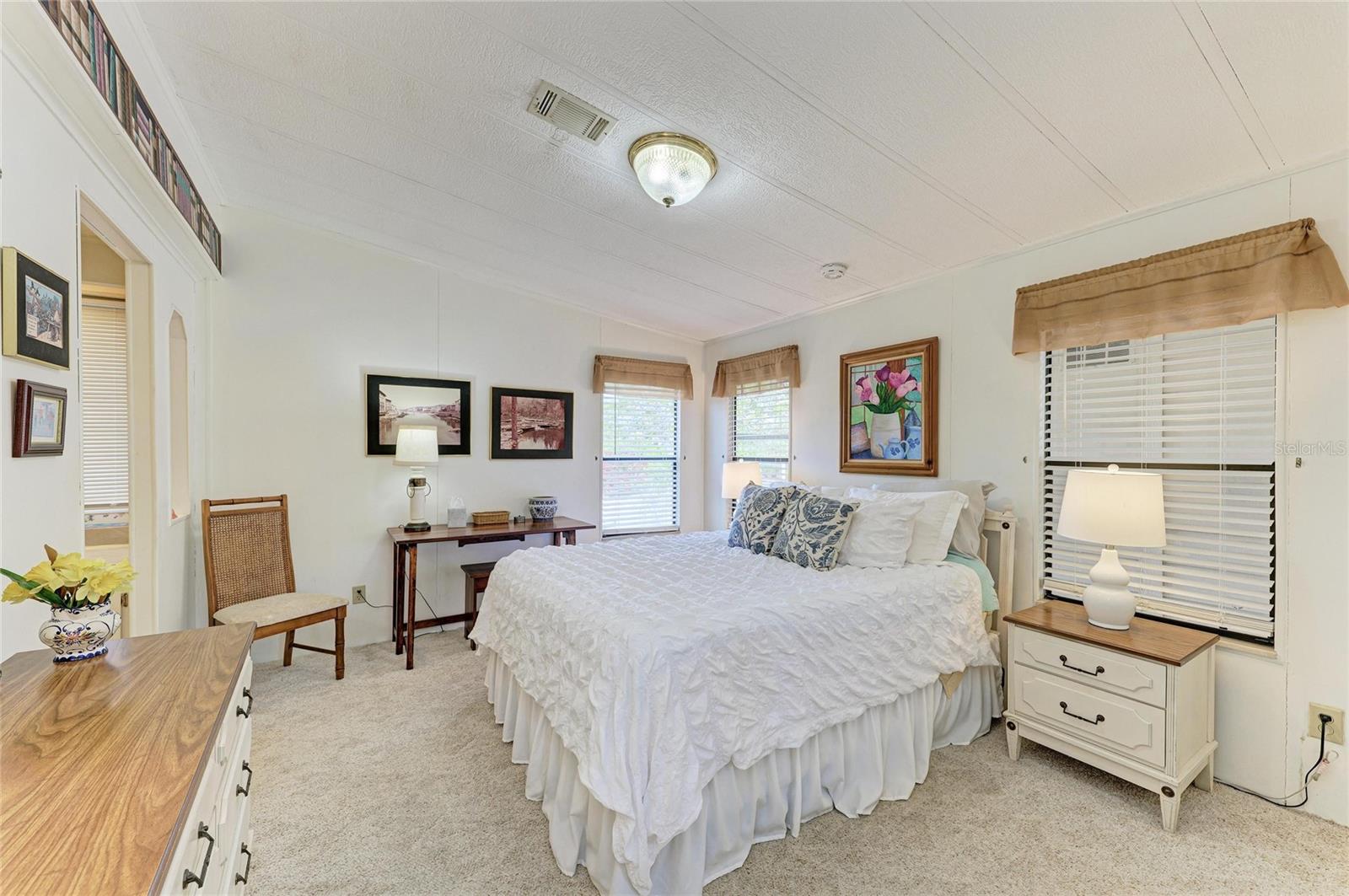 Image 31 of 73 For 35 Castle Drive