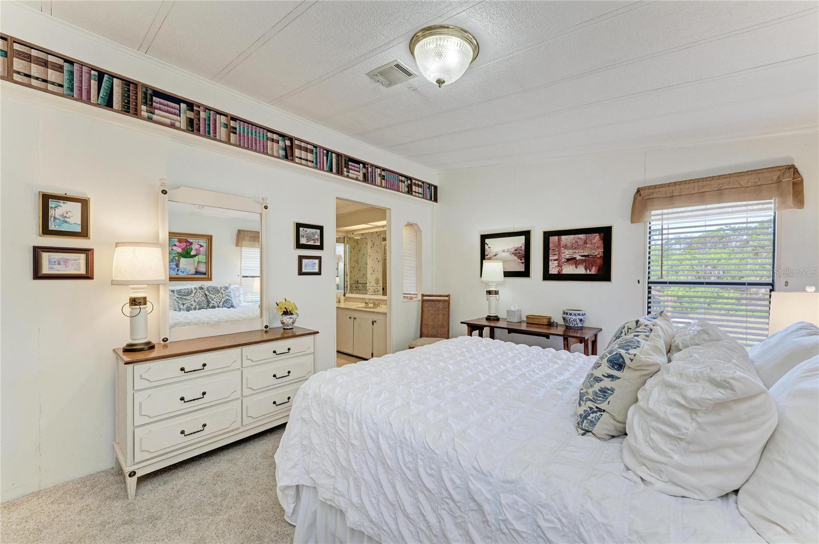 Image 33 of 73 For 35 Castle Drive