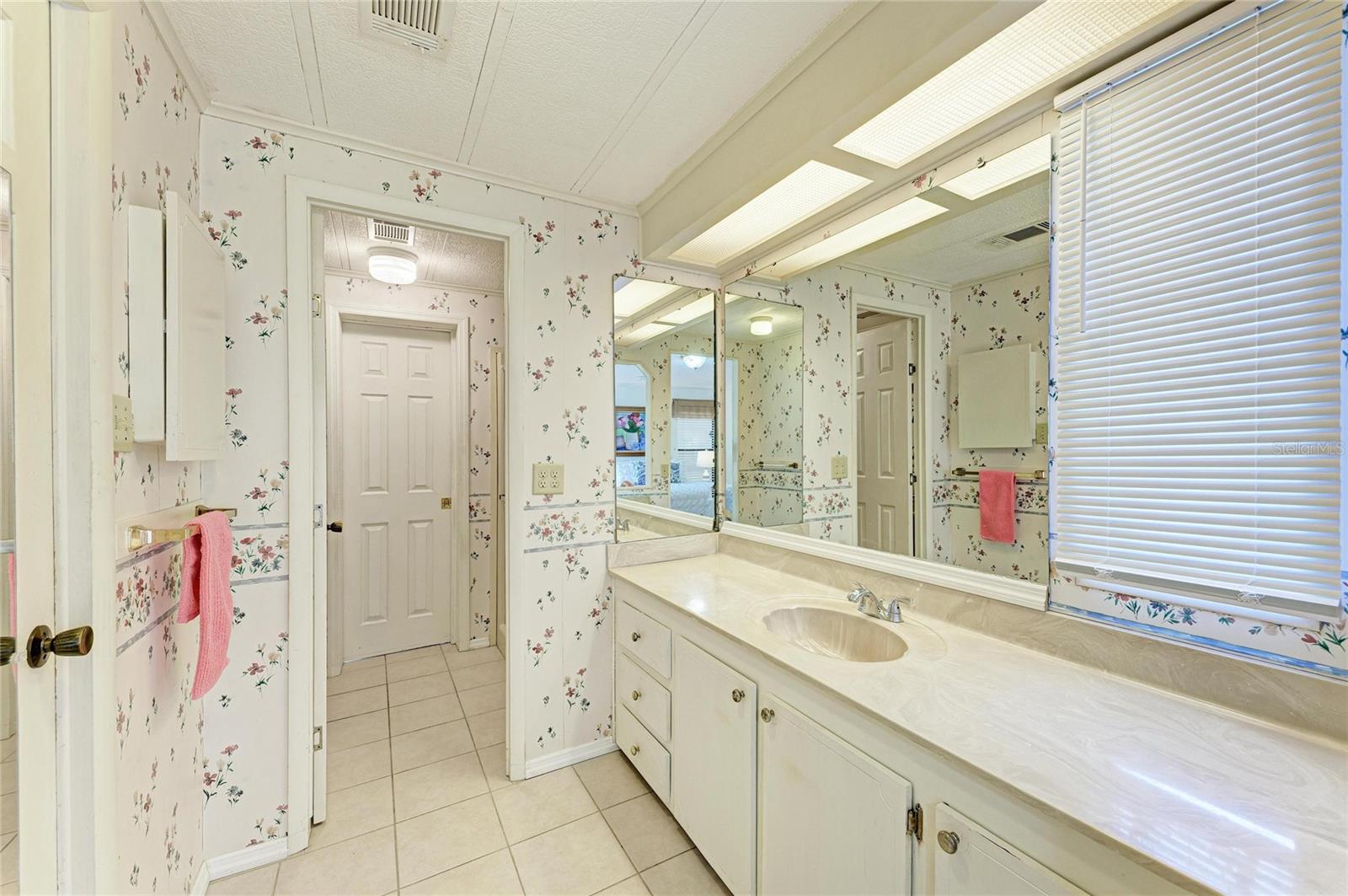 Image 36 of 73 For 35 Castle Drive