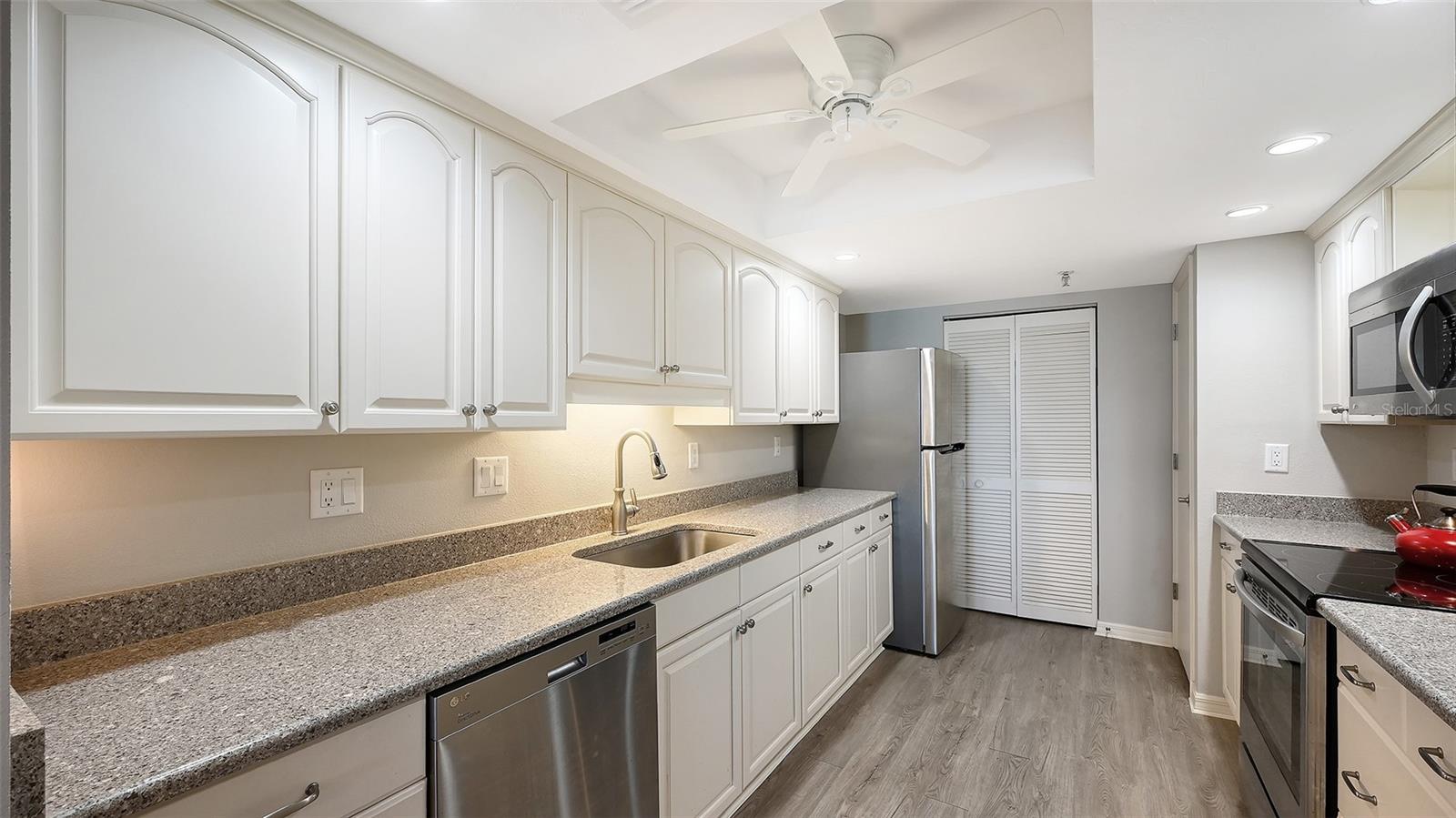 Image 13 of 39 For 700 Golden Beach Boulevard 938