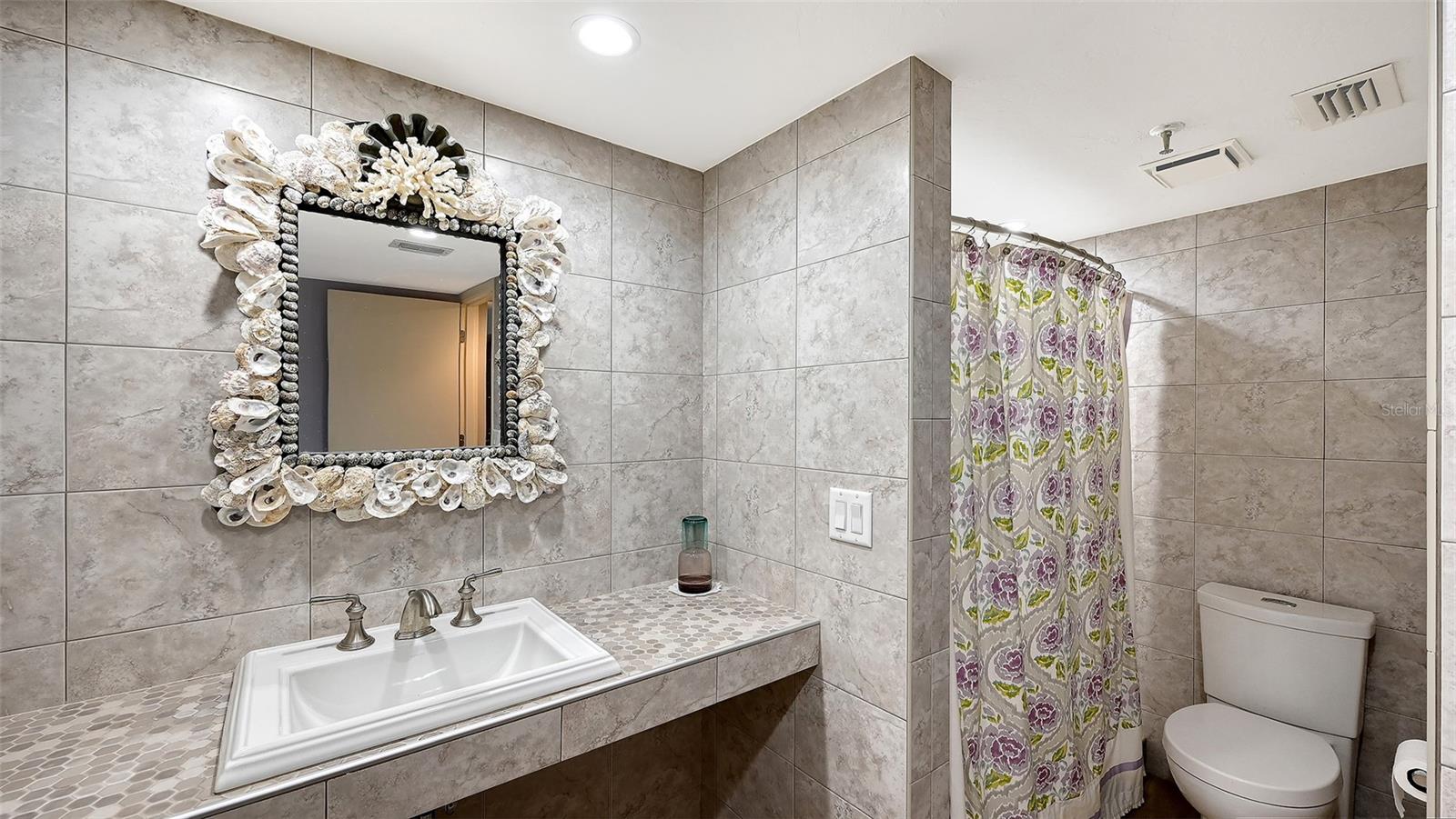 Image 21 of 39 For 700 Golden Beach Boulevard 938