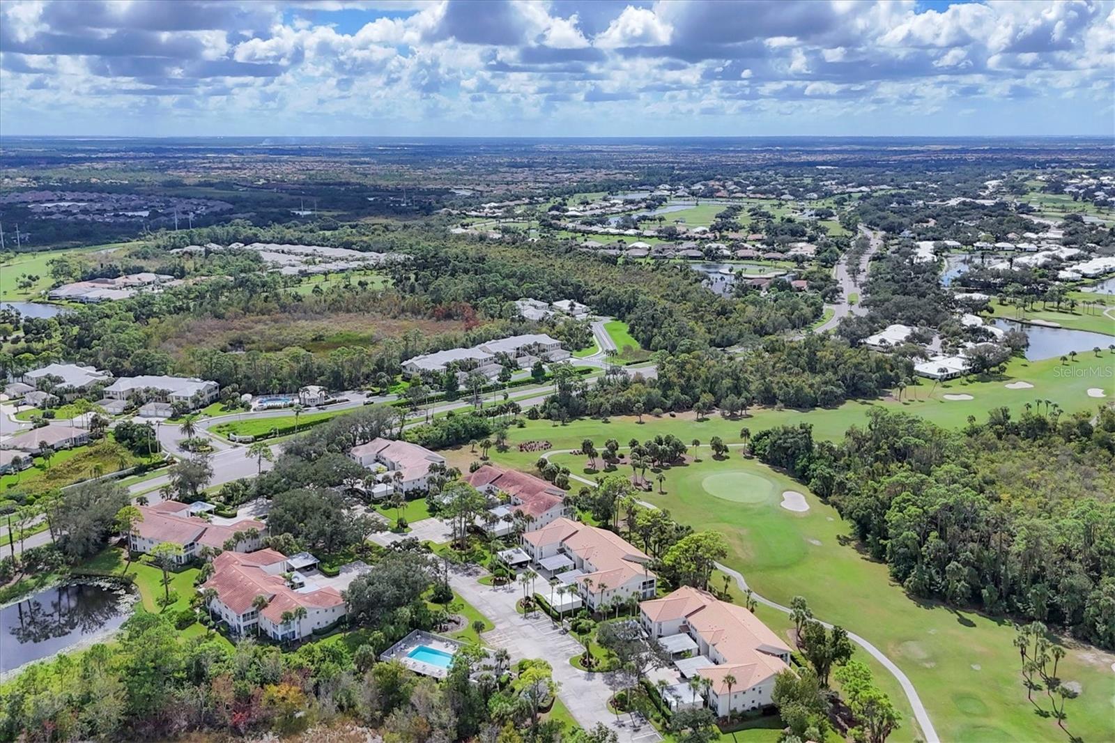 Image 13 of 58 For 803 Montrose Drive 201