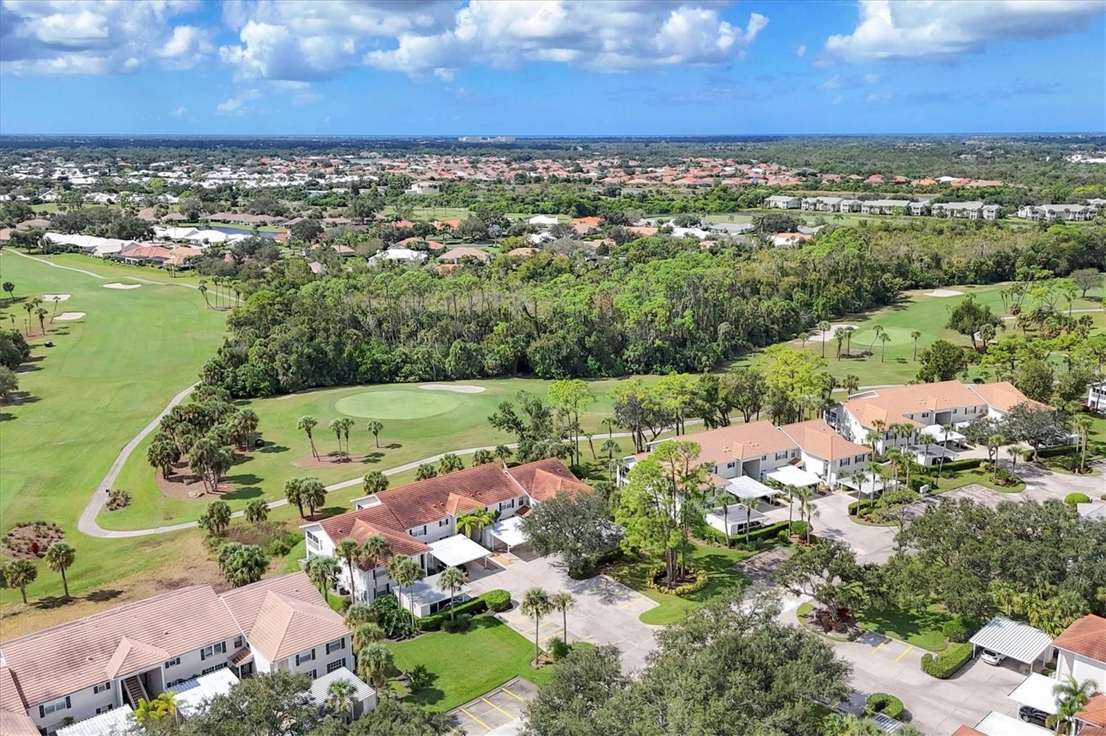 Image 14 of 58 For 803 Montrose Drive 201