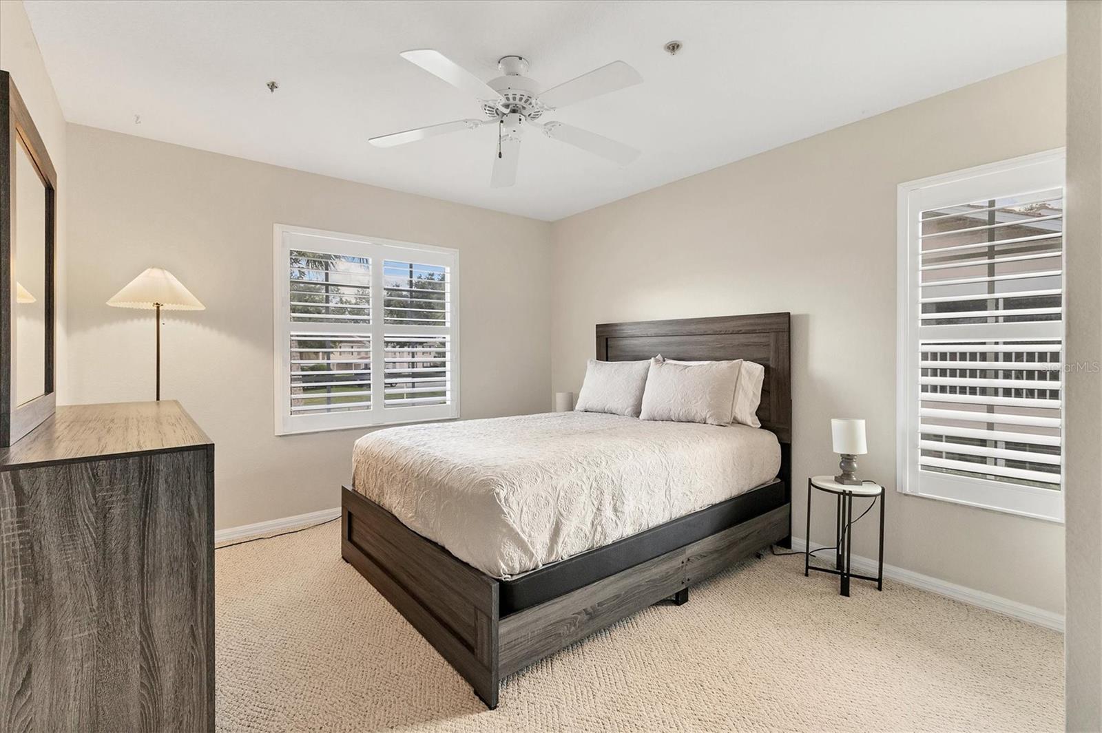 Image 22 of 58 For 803 Montrose Drive 201