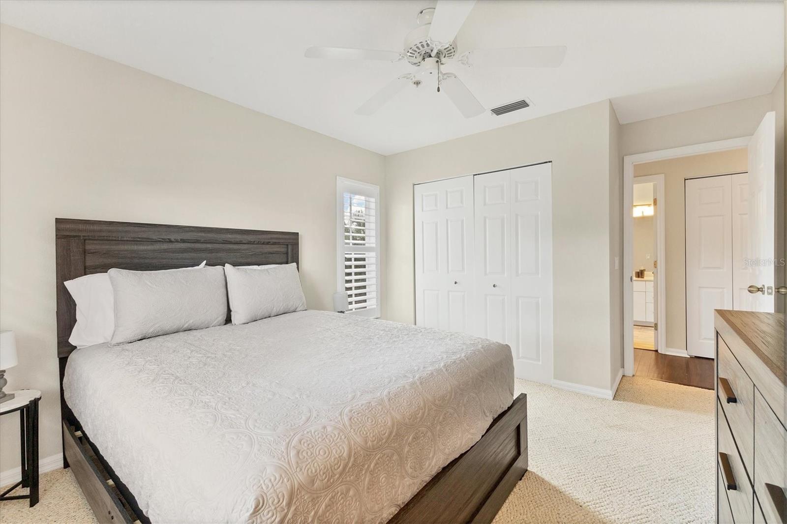 Image 23 of 58 For 803 Montrose Drive 201