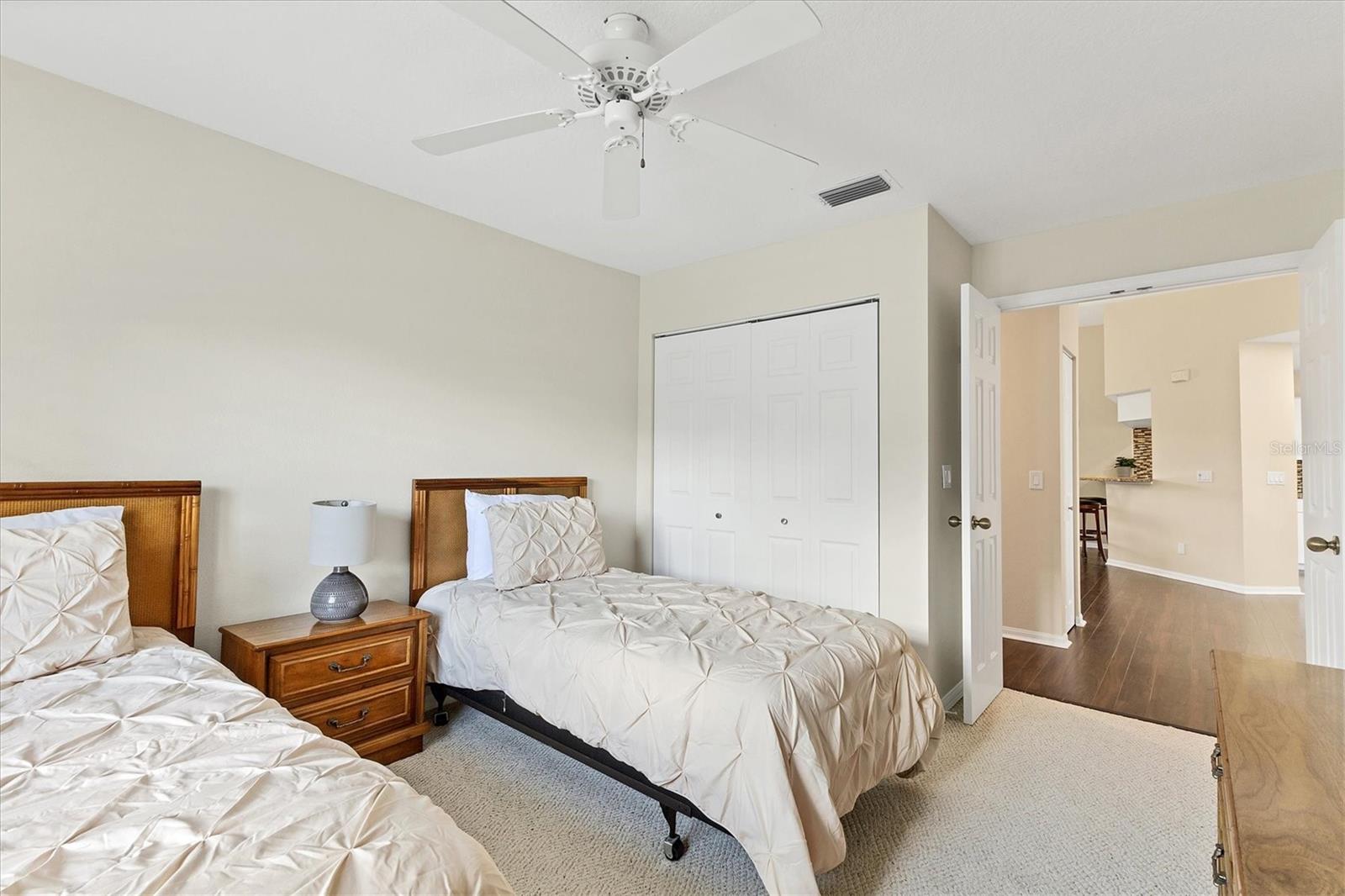 Image 26 of 58 For 803 Montrose Drive 201