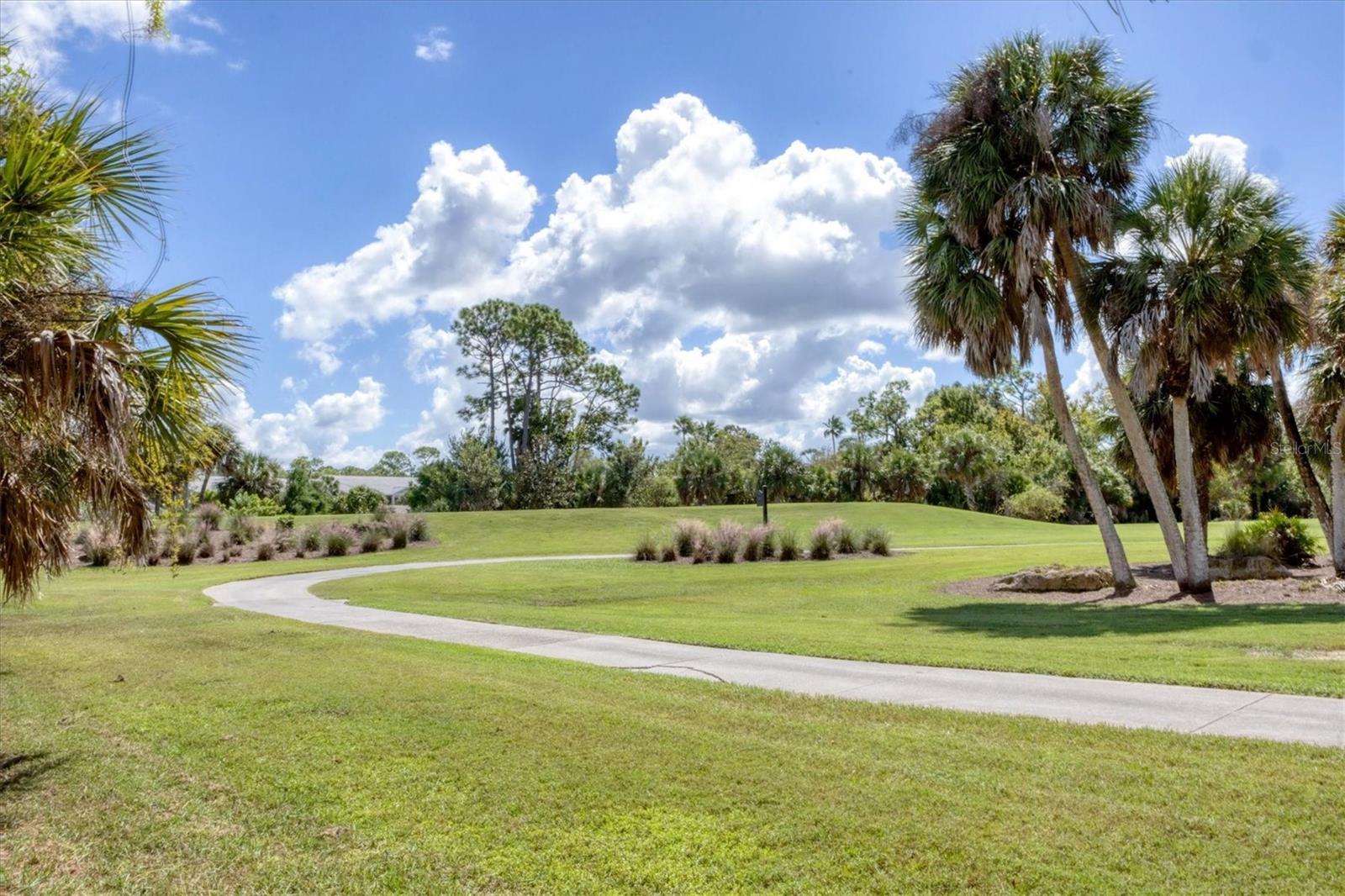 Image 36 of 58 For 803 Montrose Drive 201