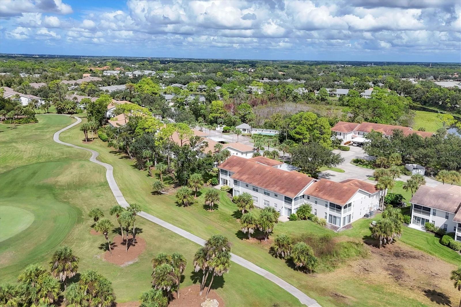 Image 40 of 58 For 803 Montrose Drive 201