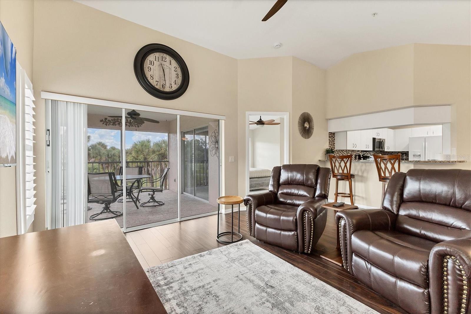 Image 5 of 58 For 803 Montrose Drive 201