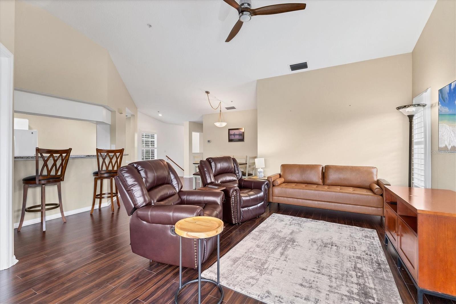 Image 6 of 58 For 803 Montrose Drive 201