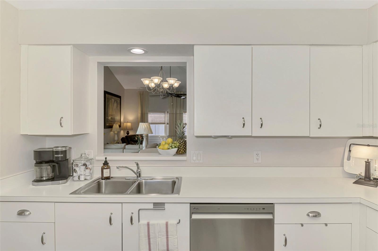 Image 18 of 65 For 710 Ironwood Drive 165