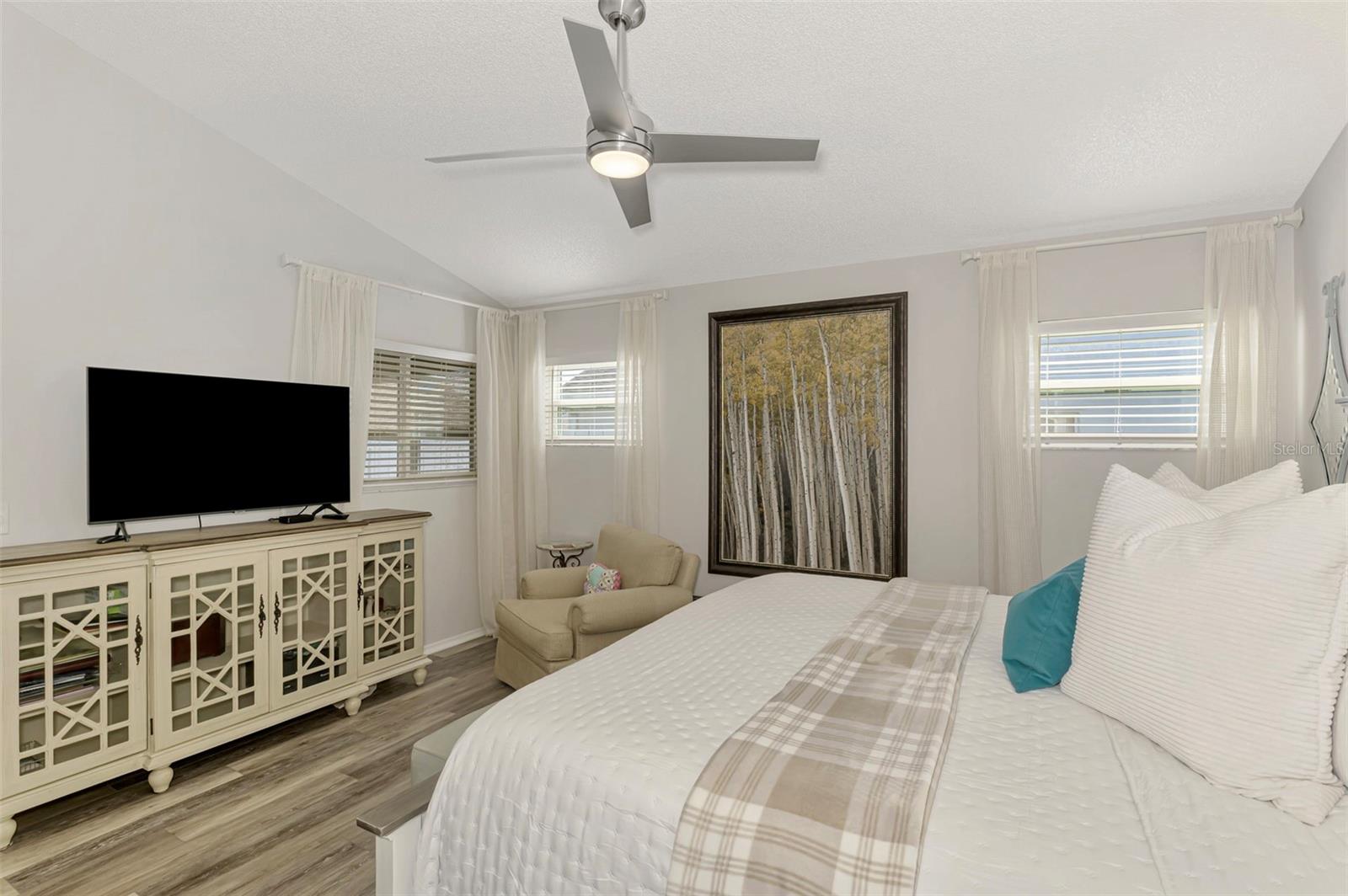 Image 27 of 65 For 710 Ironwood Drive 165