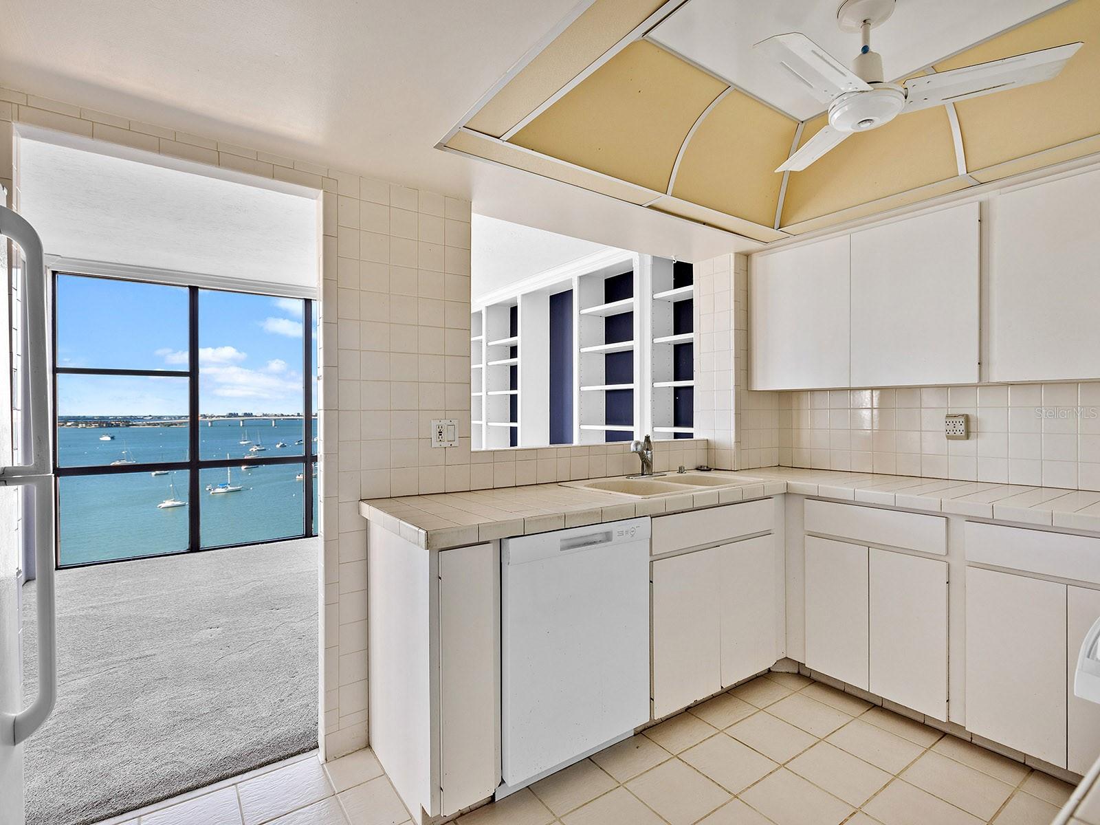 Image 11 of 23 For 770 Palm Avenue 1201