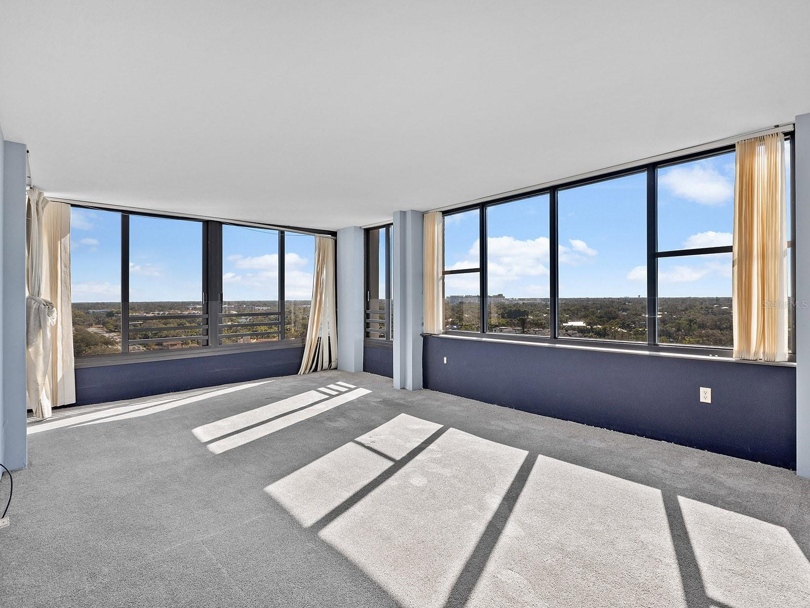 Image 13 of 23 For 770 Palm Avenue 1201