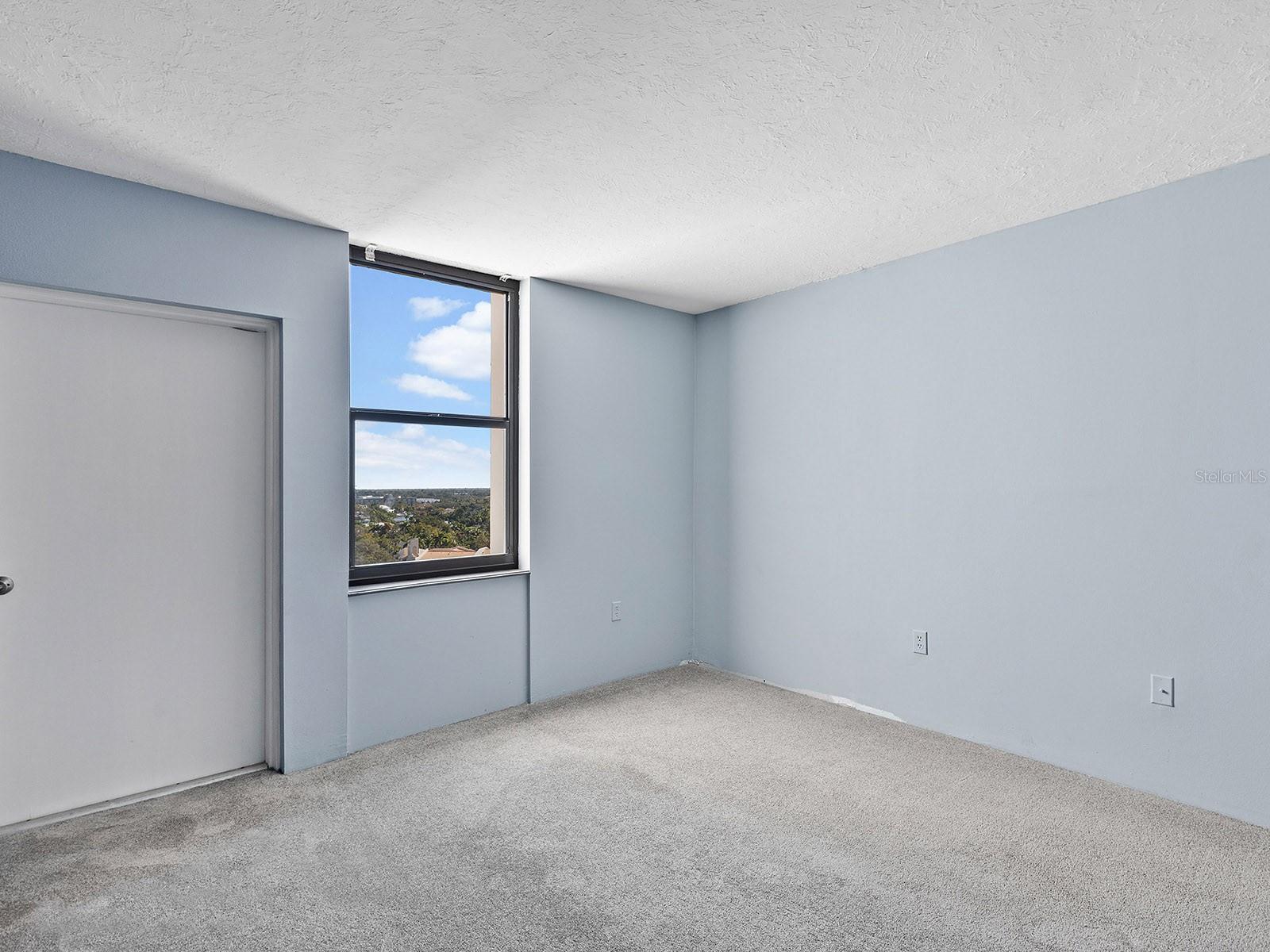 Image 15 of 23 For 770 Palm Avenue 1201