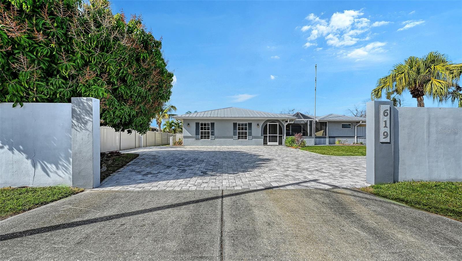 Image 6 of 93 For 619 Albee Farm Road N