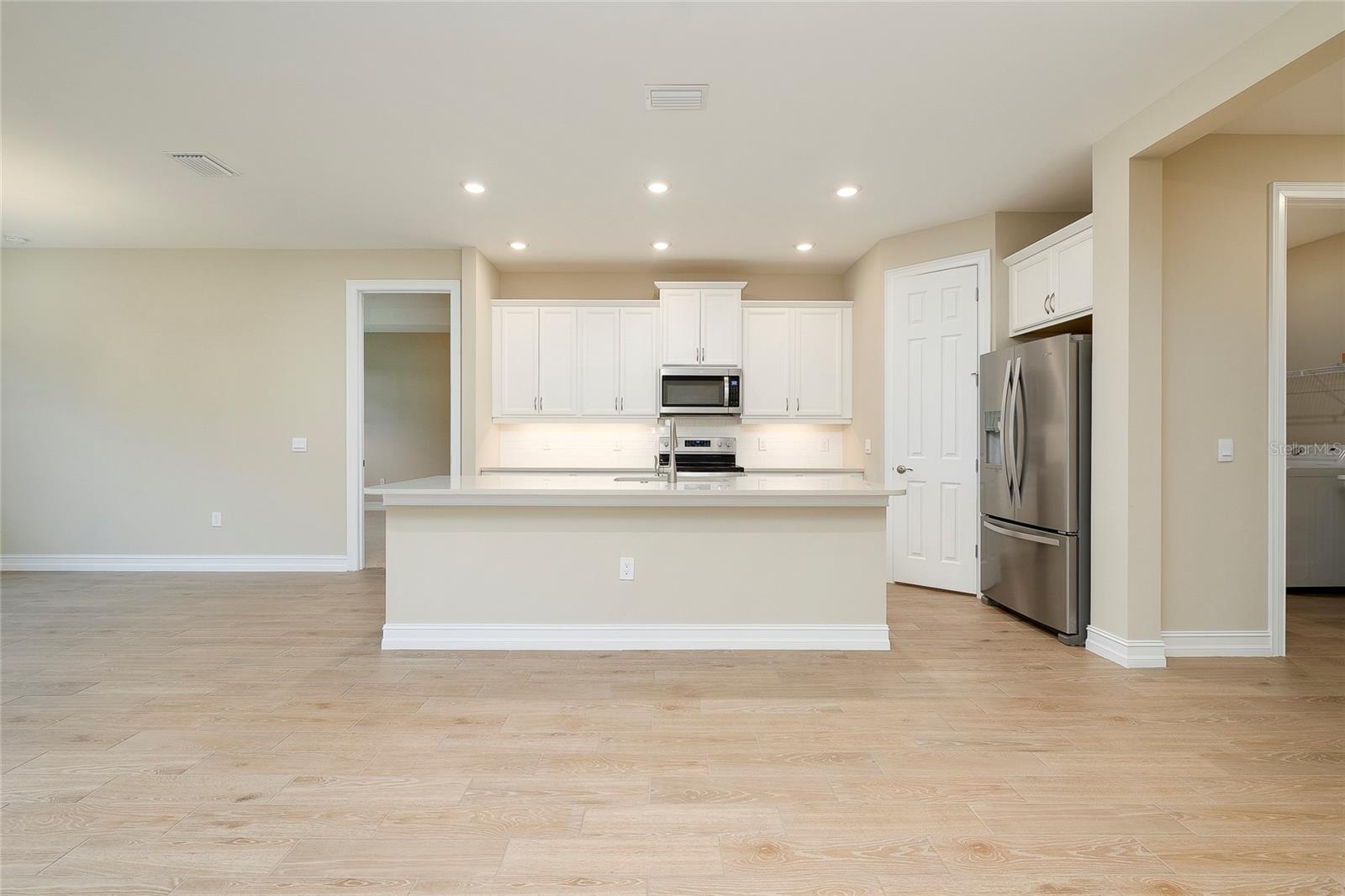 Image 15 of 79 For 438 Ibiza Loop