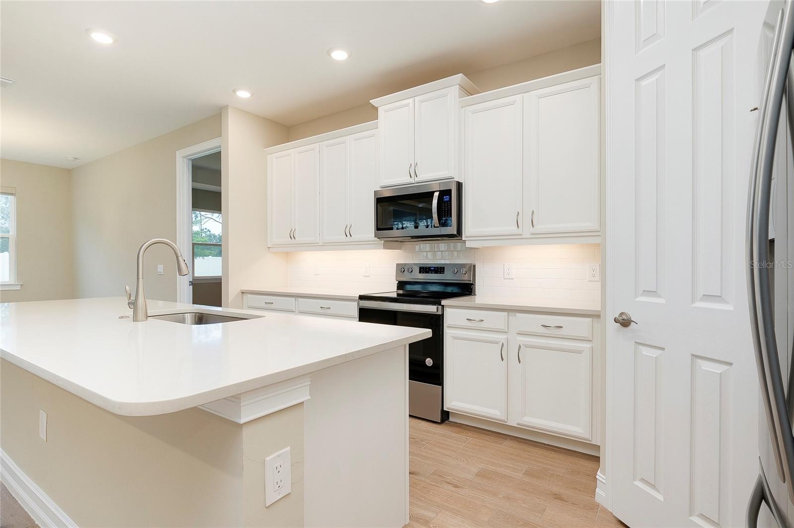 Image 17 of 79 For 438 Ibiza Loop