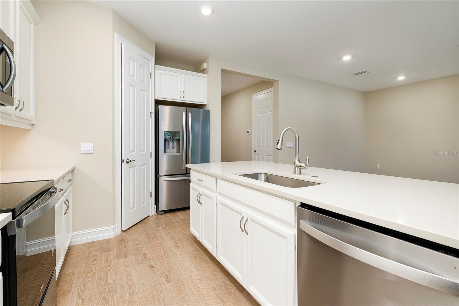 Image 22 of 79 For 438 Ibiza Loop