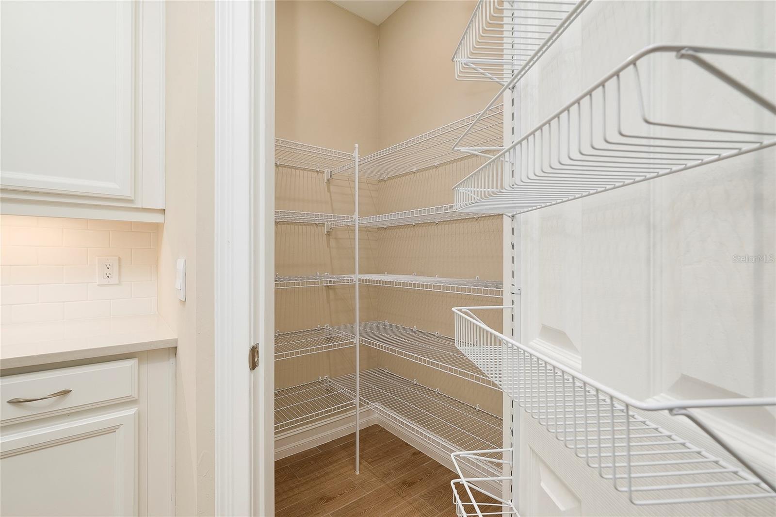 Image 25 of 79 For 438 Ibiza Loop