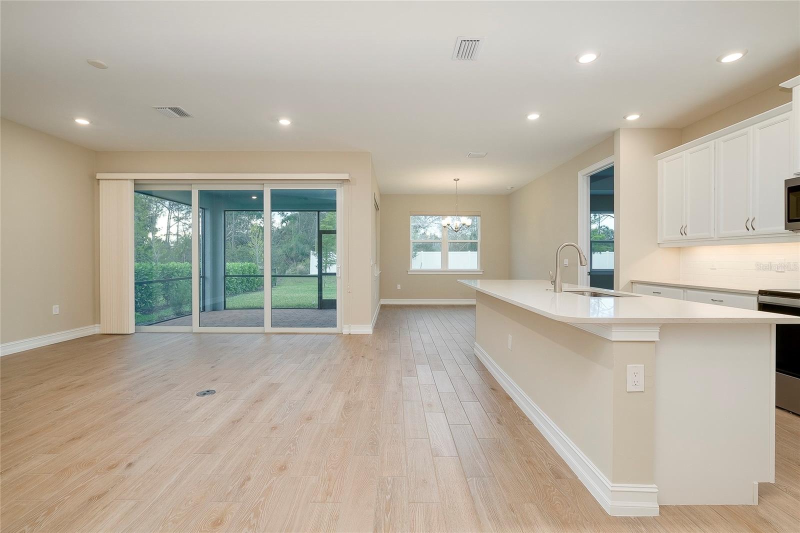 Image 7 of 79 For 438 Ibiza Loop