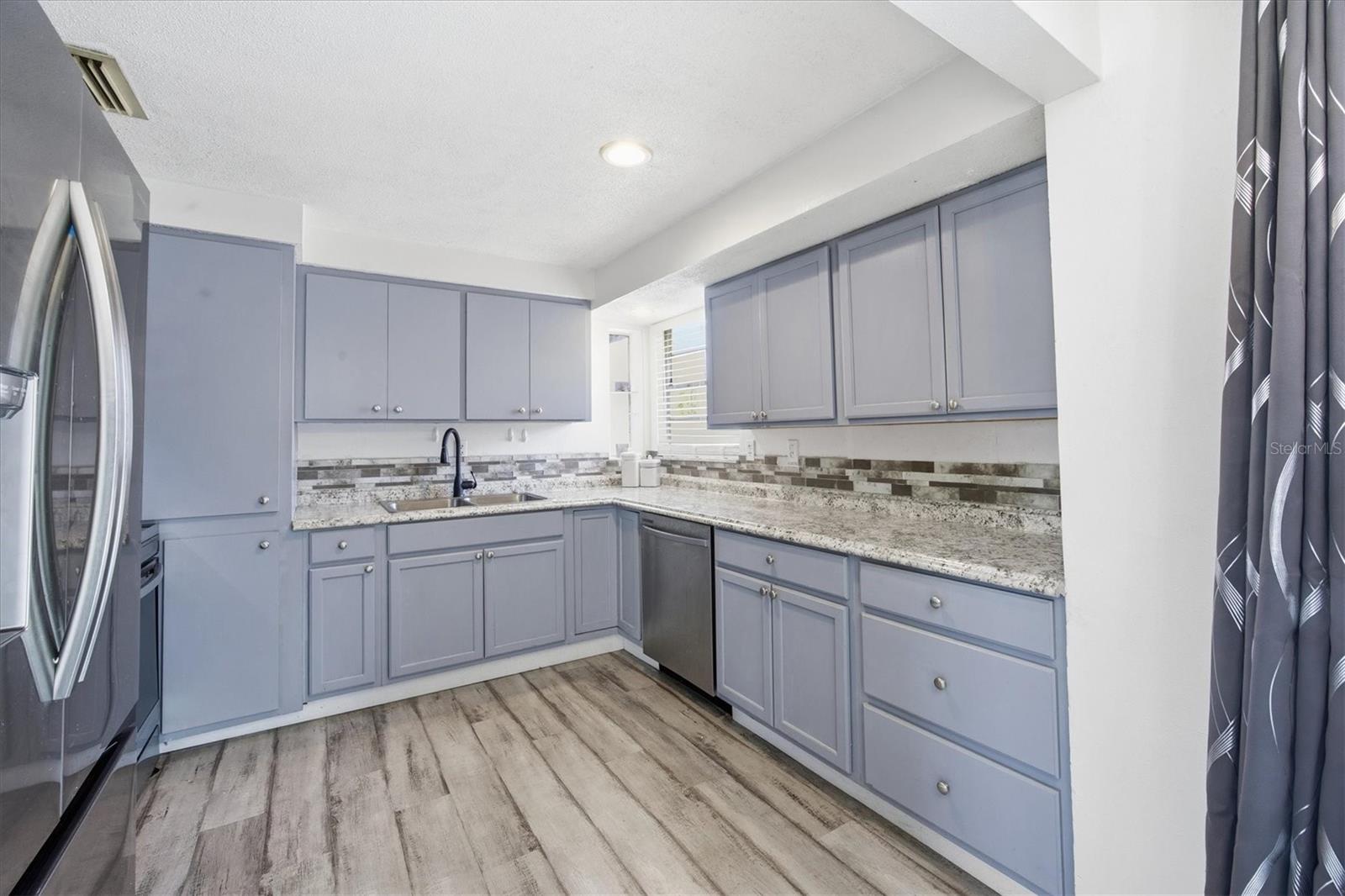 Image 11 of 48 For 5755 Oxalis Road