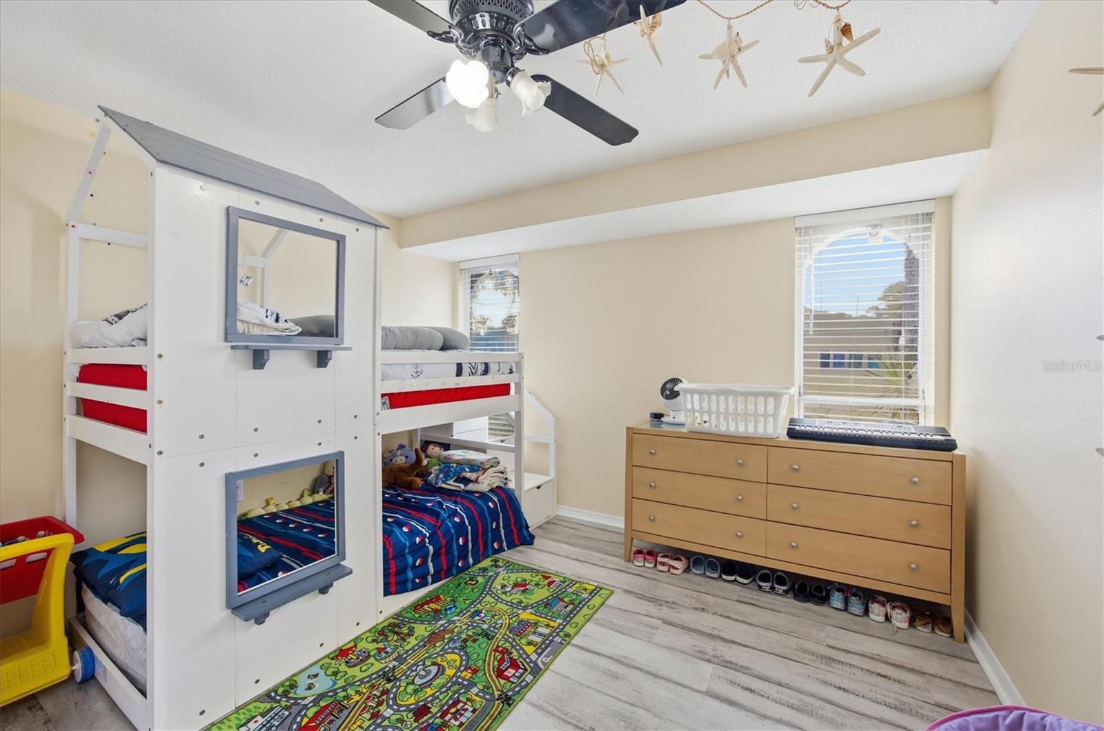 Image 14 of 48 For 5755 Oxalis Road